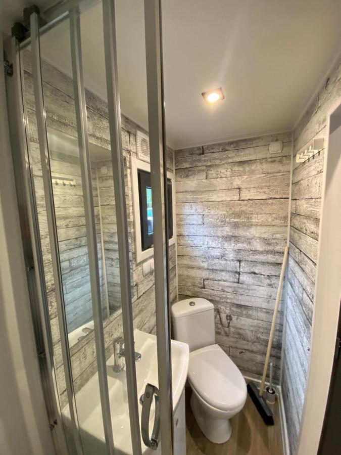 Chata Pirata- Tiny House Dziwnow Bagian luar foto